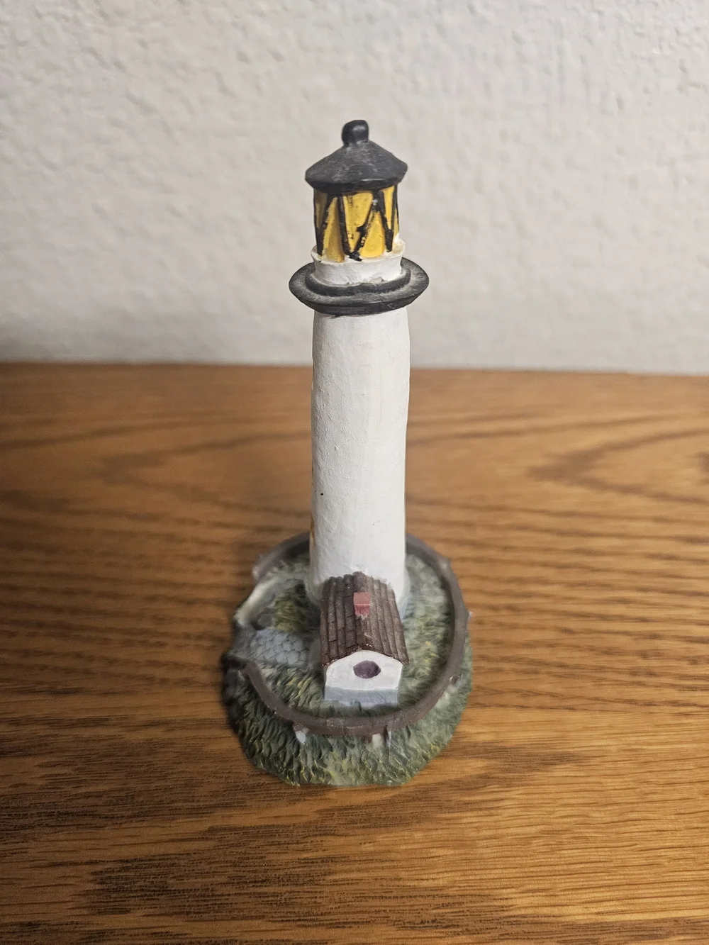 DDW Brooksville, FL Lighthouse Miniature Figurine #12-401 Coastal Souvenir Decor